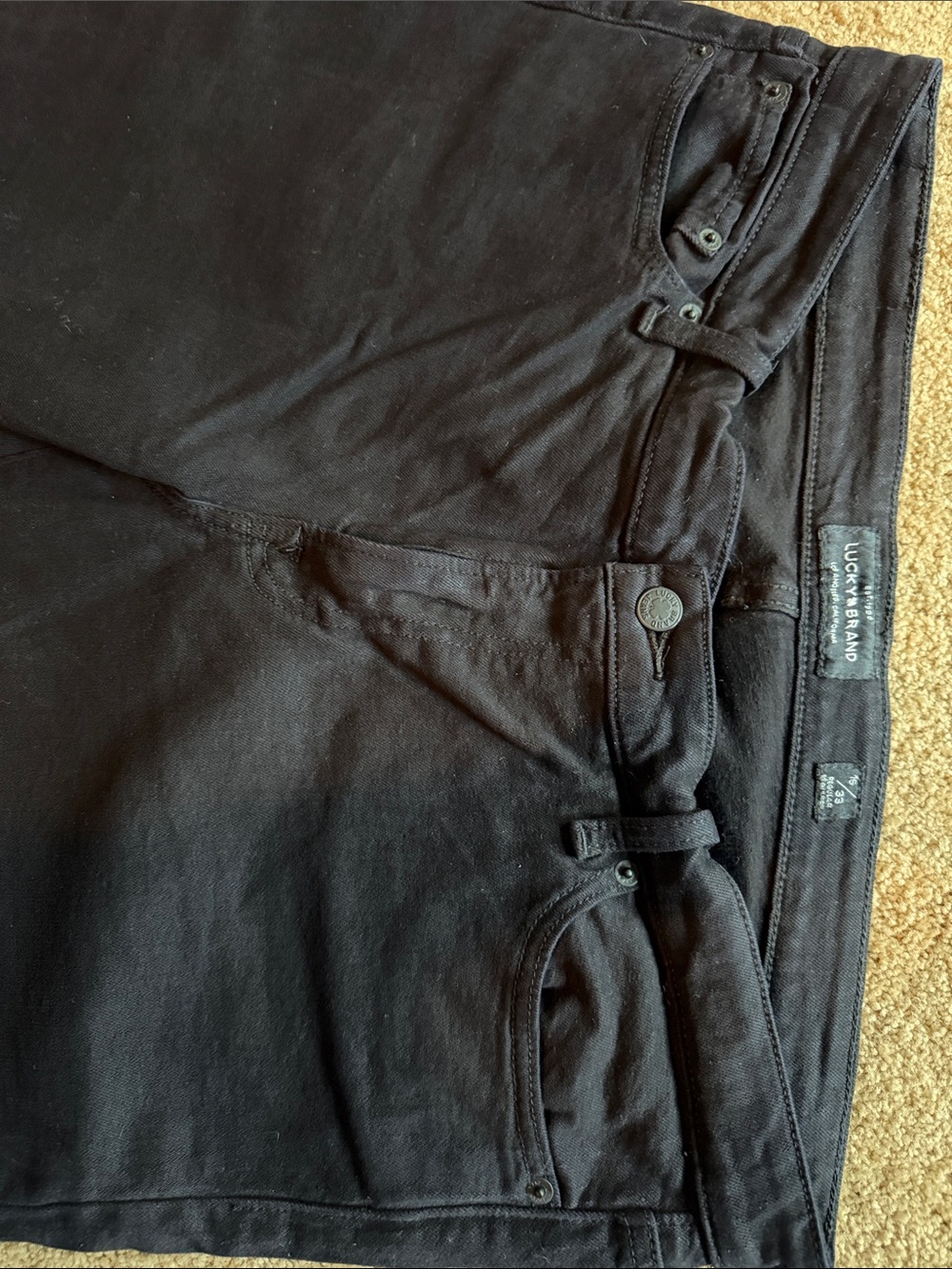Lot of 3- Lucky Brand Jeans Trio — Dark Blue, Medium Blue & Black - Picture 5 of 7